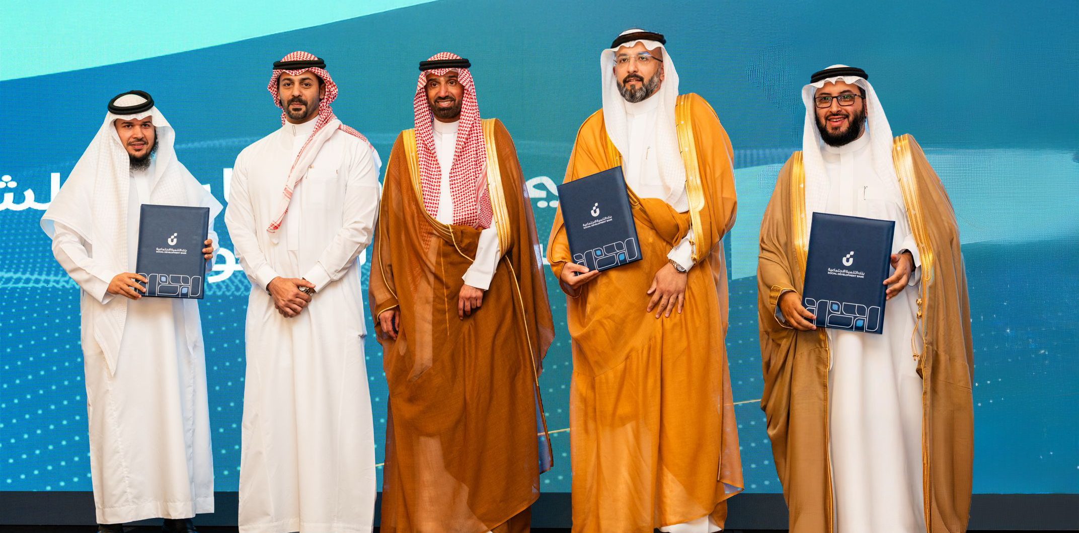 توقيع اتفاقيات بمكة برعاية وزير الموارد البشرية والتنمية الاجتماعية