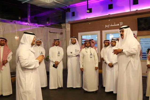 بهدف الاستفادة من مقترحات أعضاء اللجنة في تطوير برامج وخدمات البنك... بهدف الاستفادة من مقترحات أعضاء اللجنة في تطوير برامج وخدمات البنك...